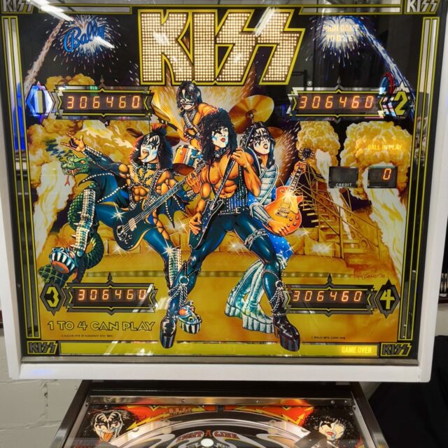 KISS Pinball Machine - Image 3