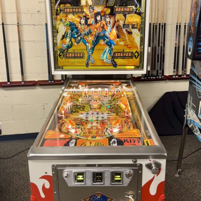 KISS Pinball Machine - Image 4