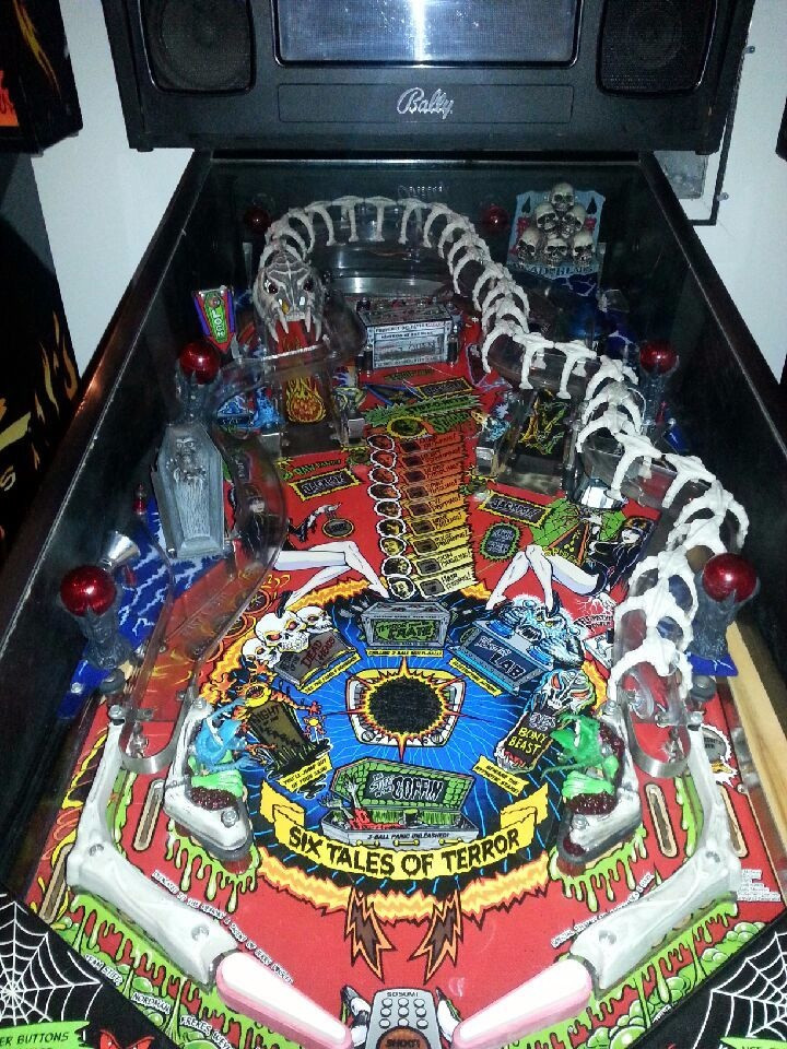 Scared Stiff Pinball Machine