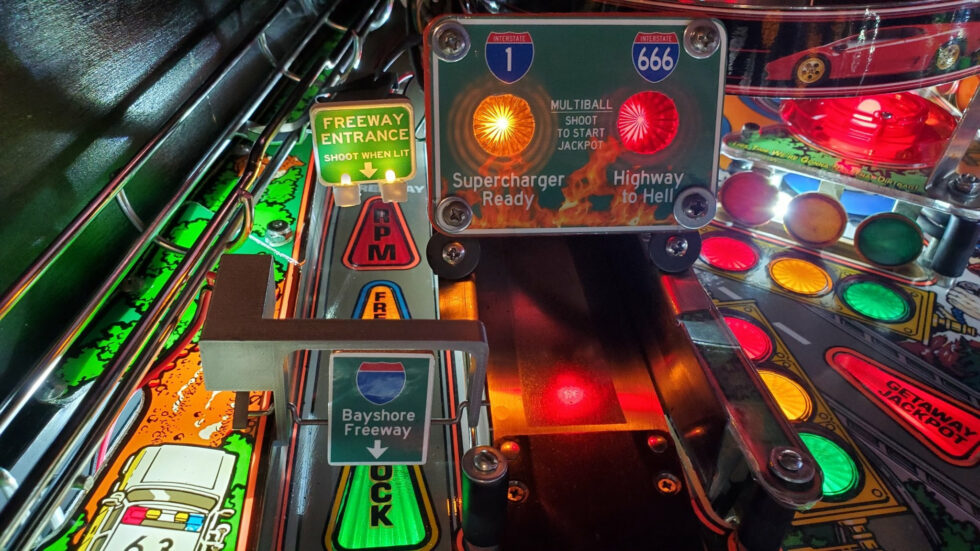 The Getaway: High Speed II Pinball Machine